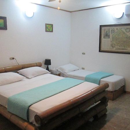 Hotel Bugabutik Puerto Viejo de Talamanca Extérieur photo