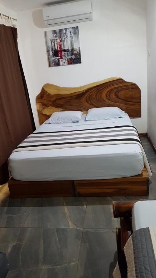 Hotel Bugabutik Puerto Viejo de Talamanca Extérieur photo