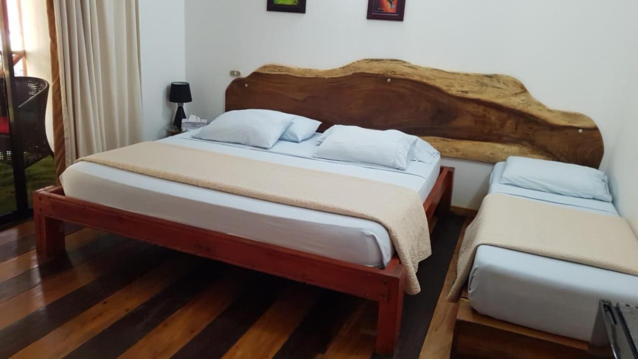 Hotel Bugabutik Puerto Viejo de Talamanca Extérieur photo