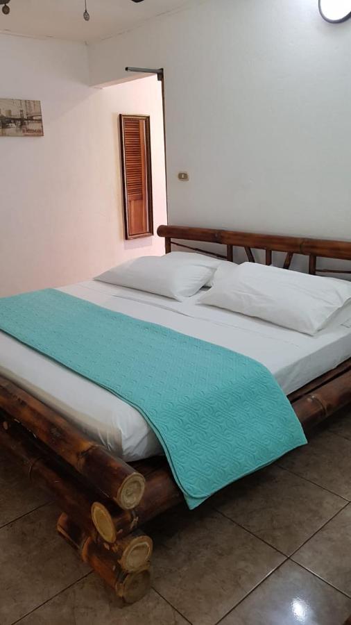 Hotel Bugabutik Puerto Viejo de Talamanca Extérieur photo